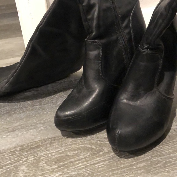 Thigh high leather boots - Picture 3 of 5